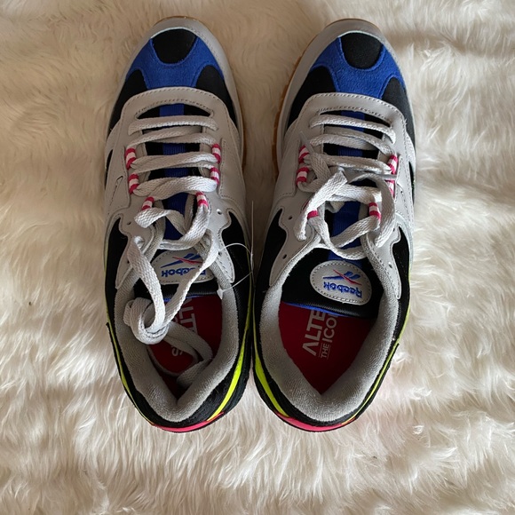 Reebok - ATI 90's - Grey Black Pink - Mens 9.5 - Picture 4 of 8